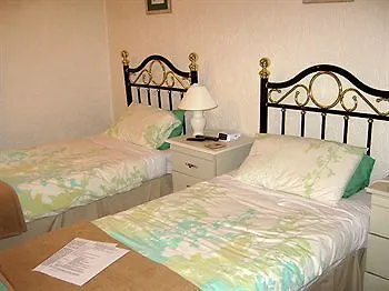 Elm Crest Guesthouse Huddersfield 4*,